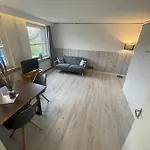 Haus Seefalke - 250 M Zum