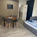 Haus Seefalke - 250 M Zum