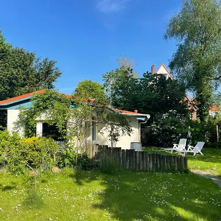 Haus Seefalke - 250 M Zum Apartment Cuxhaven