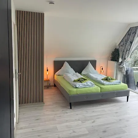 Haus Seefalke - 250 M Zum Cuxhaven