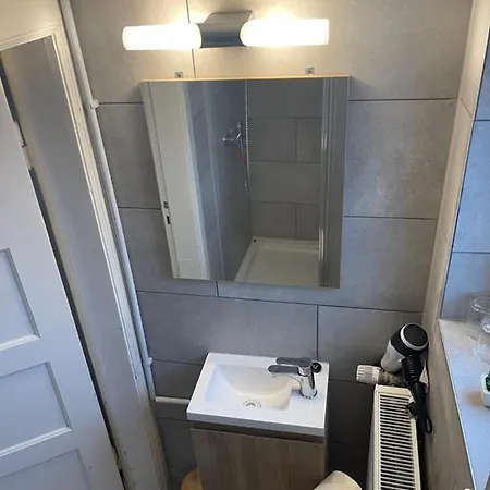 Haus Seefalke - 250 M Zum Apartmán