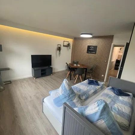 Haus Seefalke - 250 M Zum *