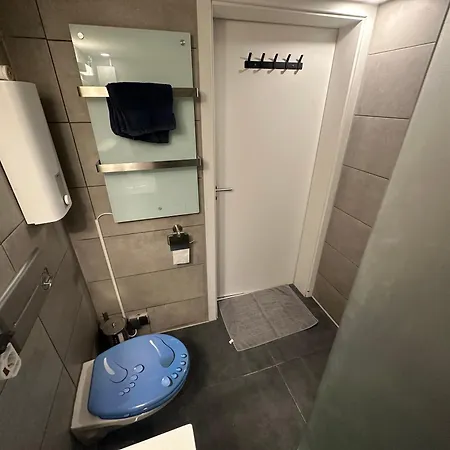 Haus Seefalke - 250 M Zum Apartmán