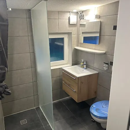 Haus Seefalke - 250 M Zum Apartmán *