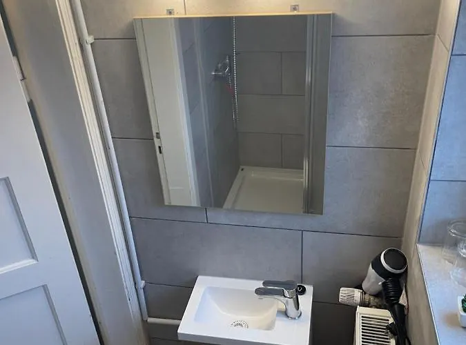 Haus Seefalke - 250 M Zum Apartamento