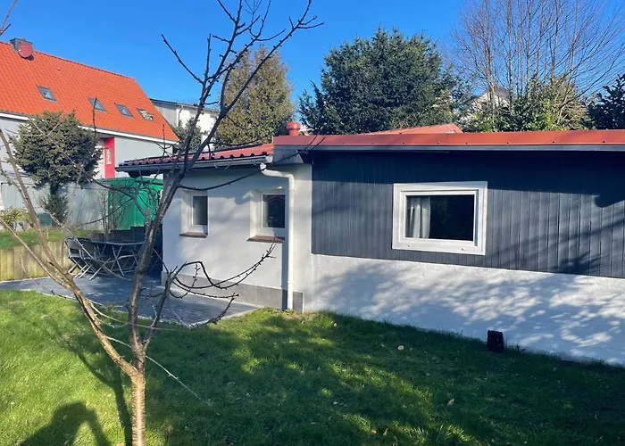 Haus Seefalke - 250 M Zum *